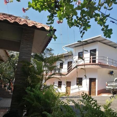 Hotel El Pez Dorado Rio Dulce Town Εξωτερικό φωτογραφία