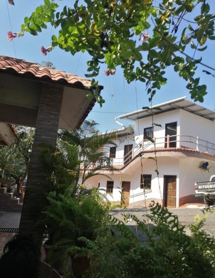Hotel El Pez Dorado Rio Dulce Town Εξωτερικό φωτογραφία